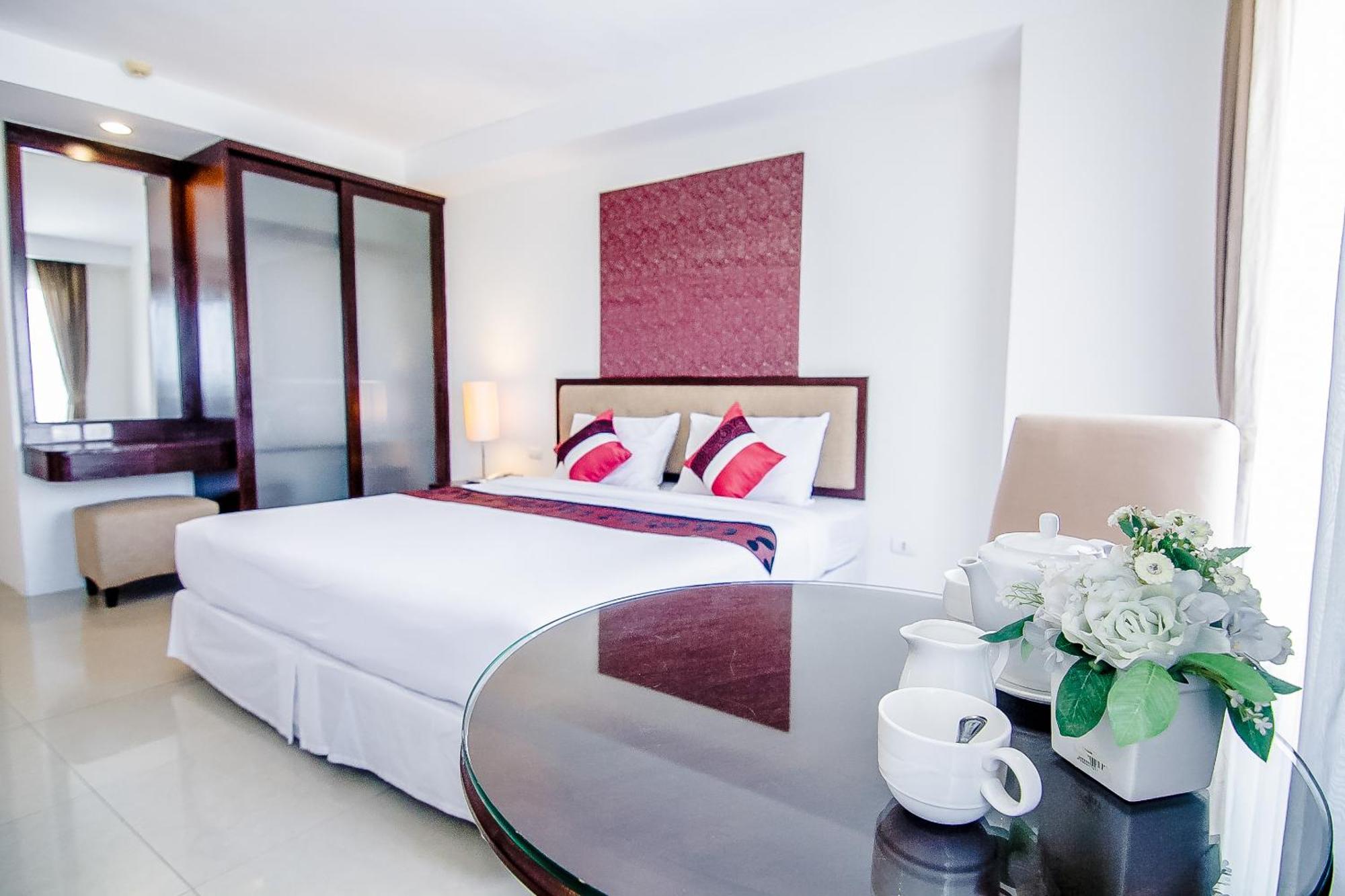 Romance Hotel Bangna Bangkok Exterior photo