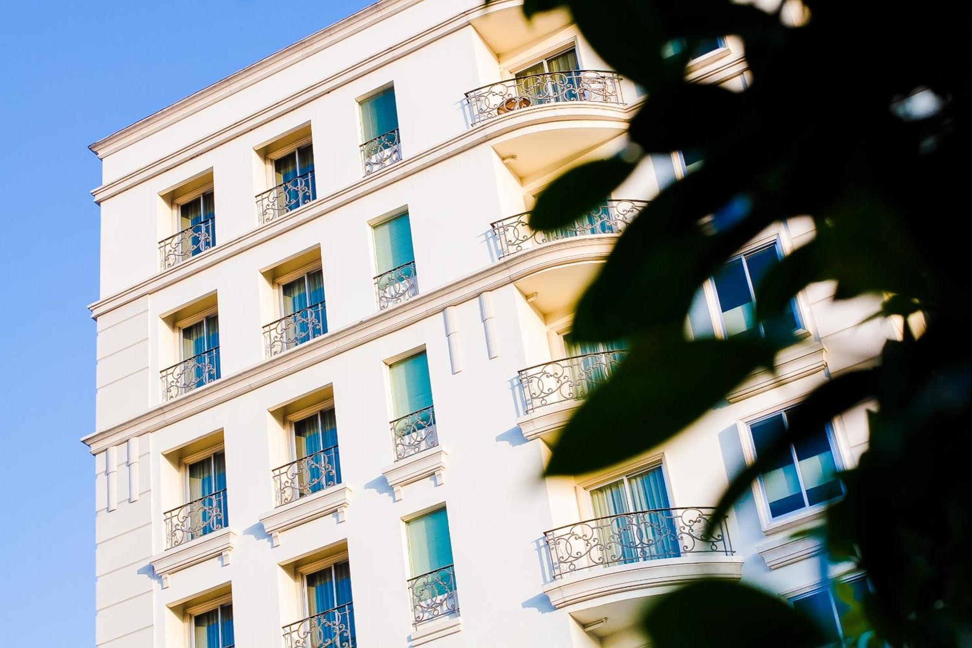 Romance Hotel Bangna Bangkok Exterior photo