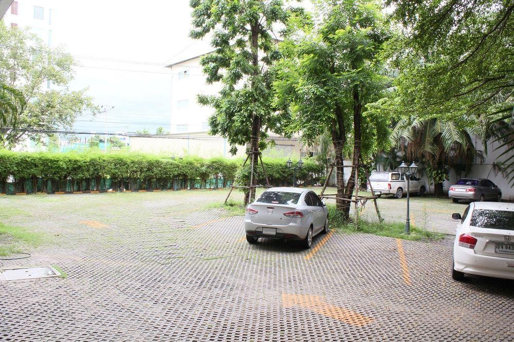 Romance Hotel Bangna Bangkok Exterior photo
